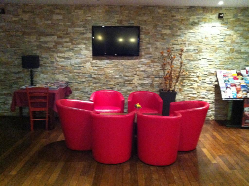 Comfort Hotel Poissy Technoparc Екстер'єр фото