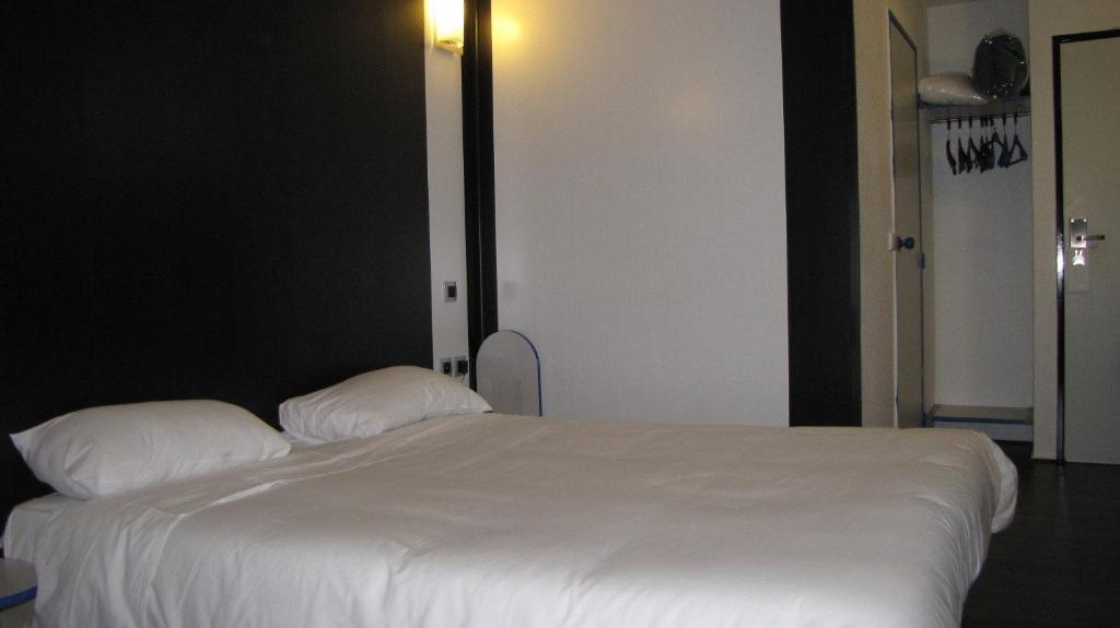 Comfort Hotel Poissy Technoparc Номер фото